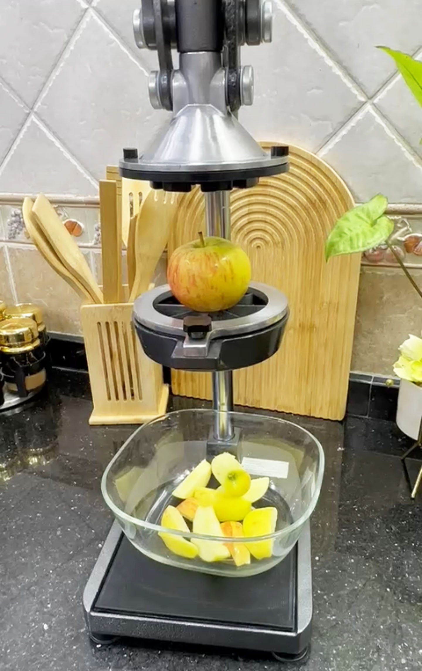 عصارة 3 في 1 تعصر و تقطع الخضر و الفواكه🍊🍋أصلية حجم كبير