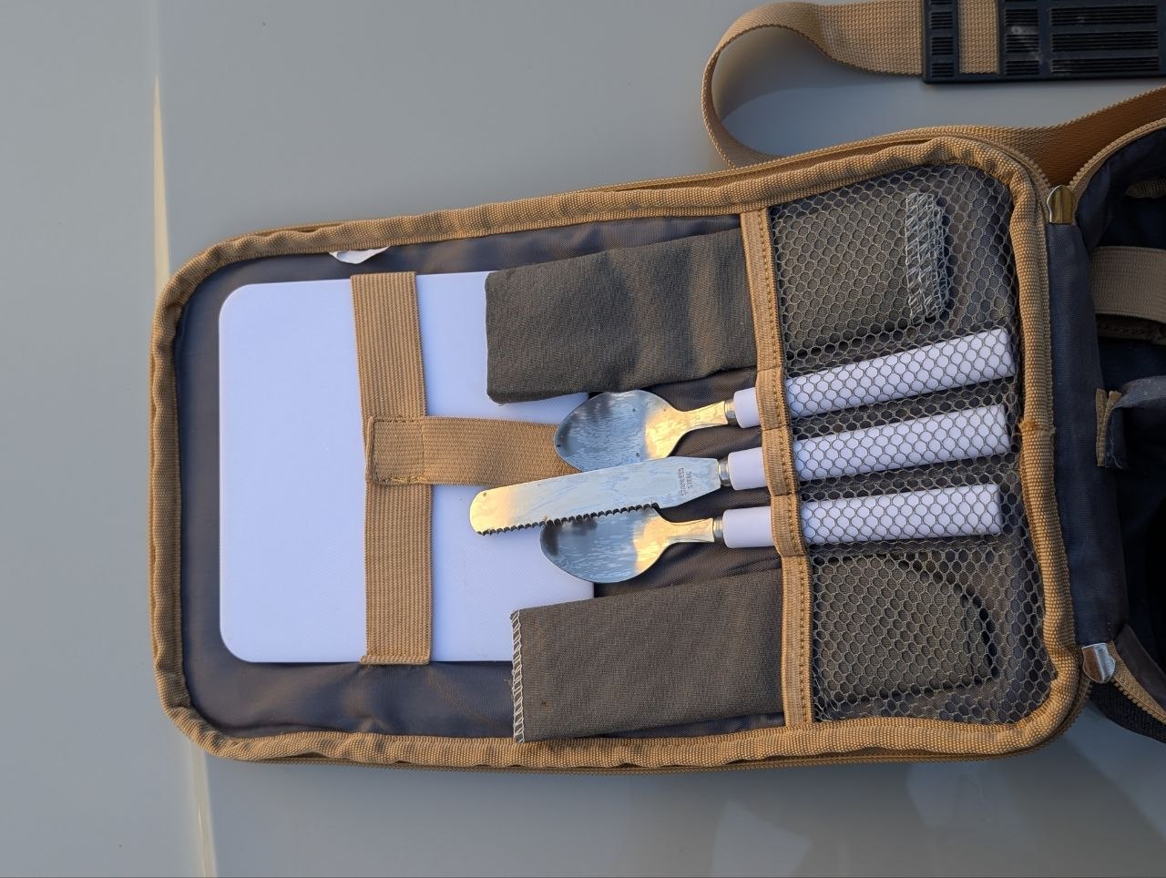 Sac isotherme multifonction حقيبة الرحلات و التخييم الحرارية المتكاملة 12 قطعة